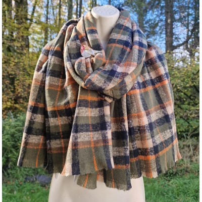 Mid Weight Tartan Wrap (M3856)